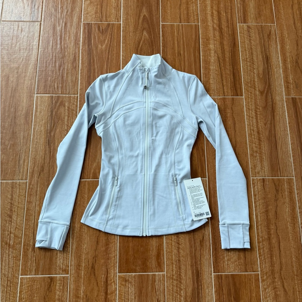 Lululemon define jacket size 4